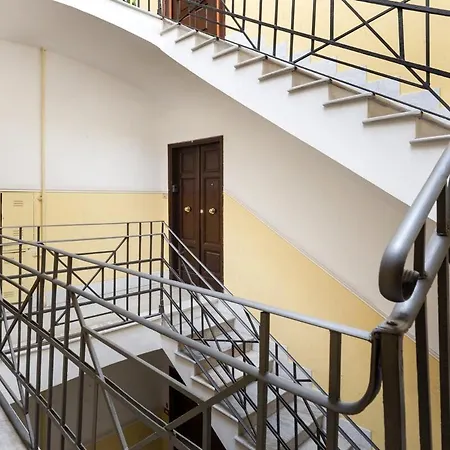 Casa Dada Between Termini And Sapienza